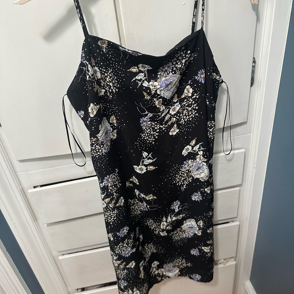 Francesca’s Collections mi ami Floral Black Slip Dress Size M